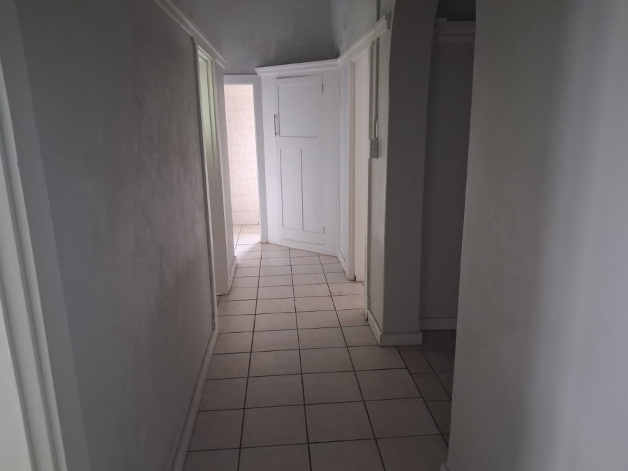 To Let 1 Bedroom Property for Rent in Quigney Eastern Cape